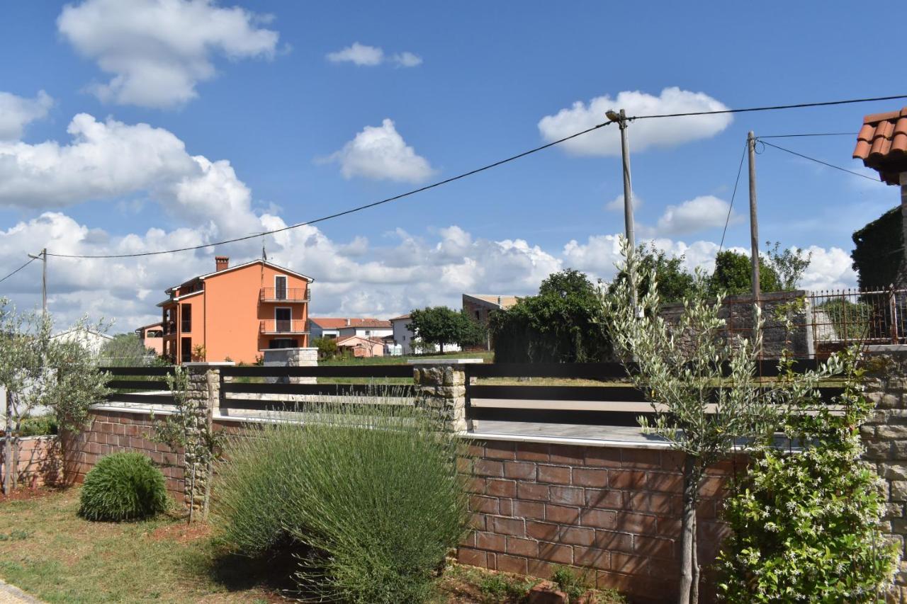 Apartment Lavanda 2 Porec Exterior photo