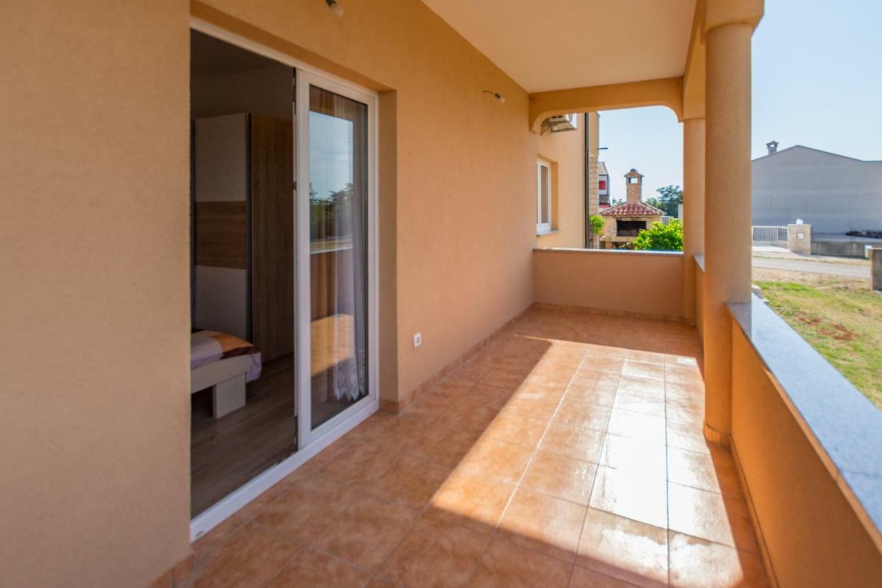 Apartment Lavanda 2 Porec Exterior photo