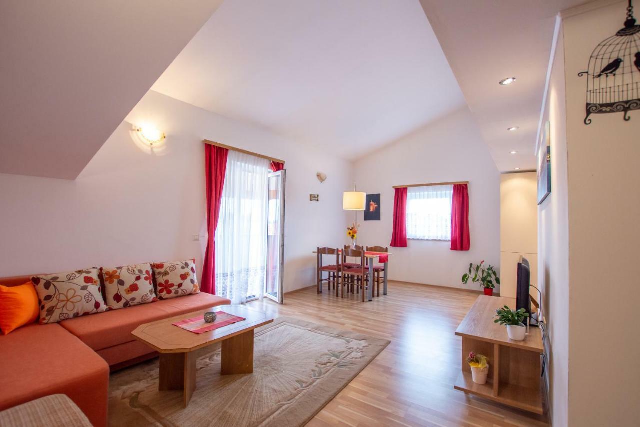 Apartment Lavanda 2 Porec Exterior photo